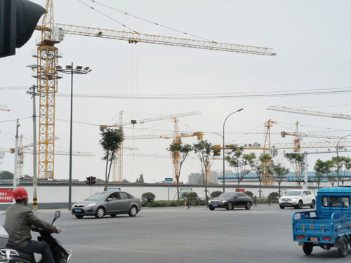 東臺(tái)塔吊租賃